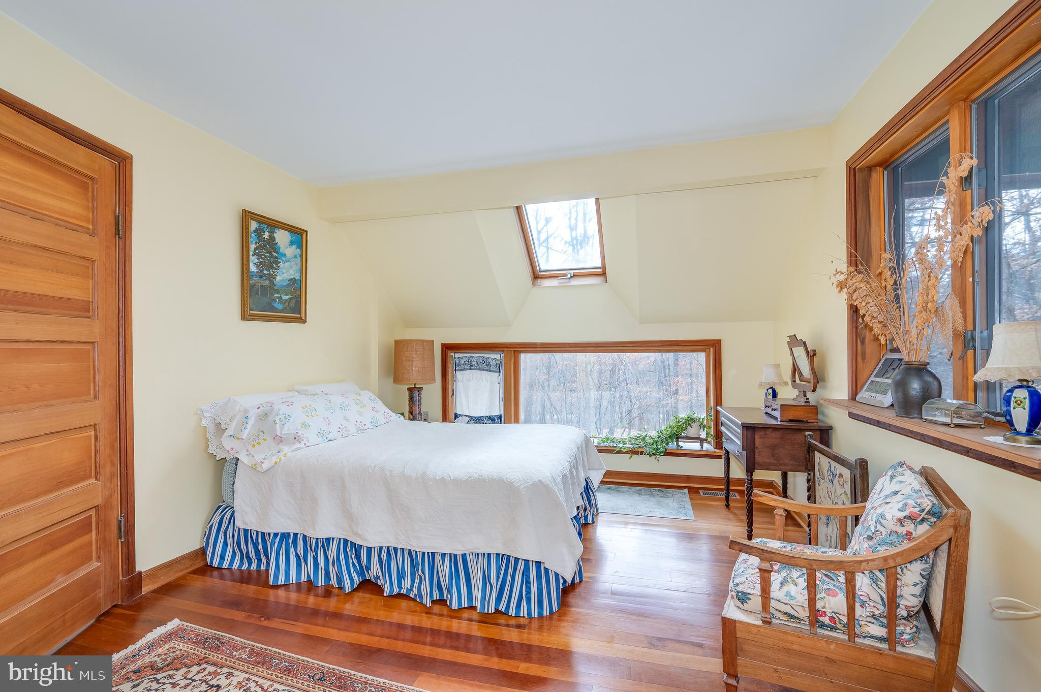 395 Zig Zag Ln