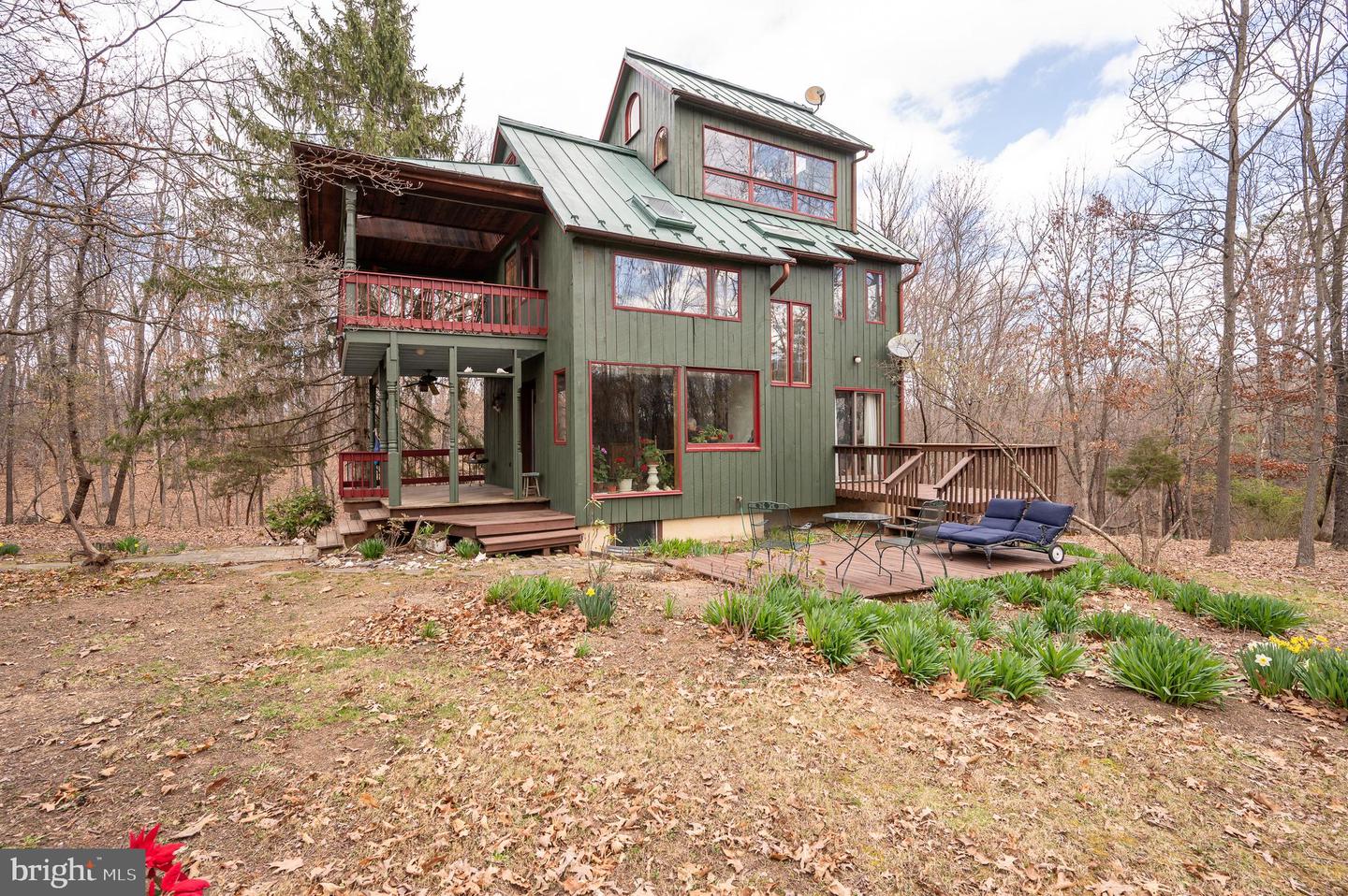 395 Zig Zag Ln