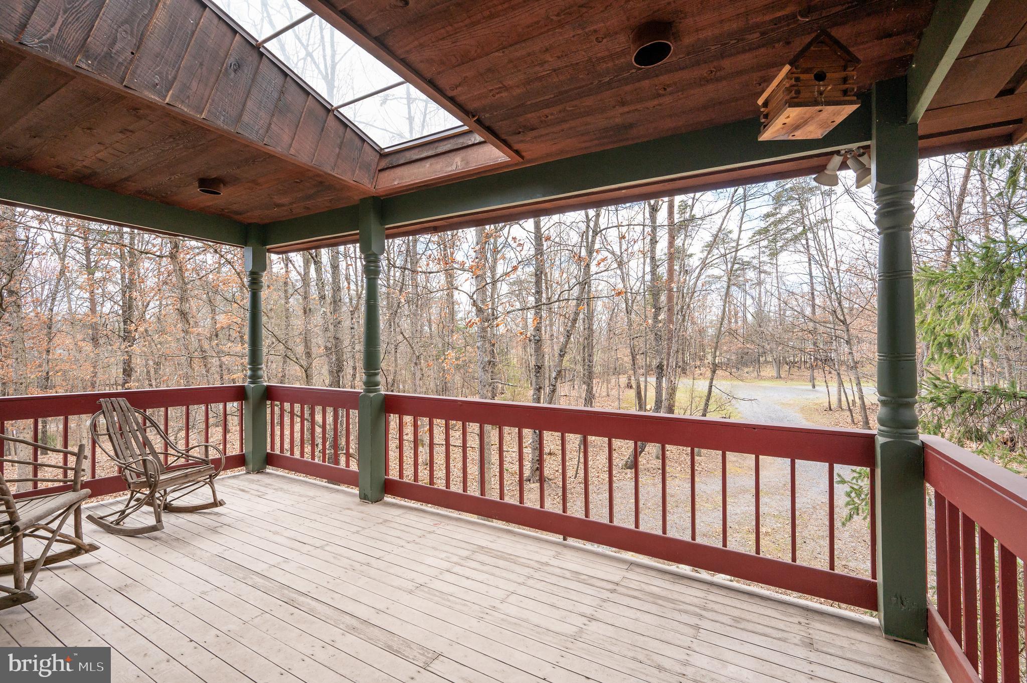 395 Zig Zag Ln