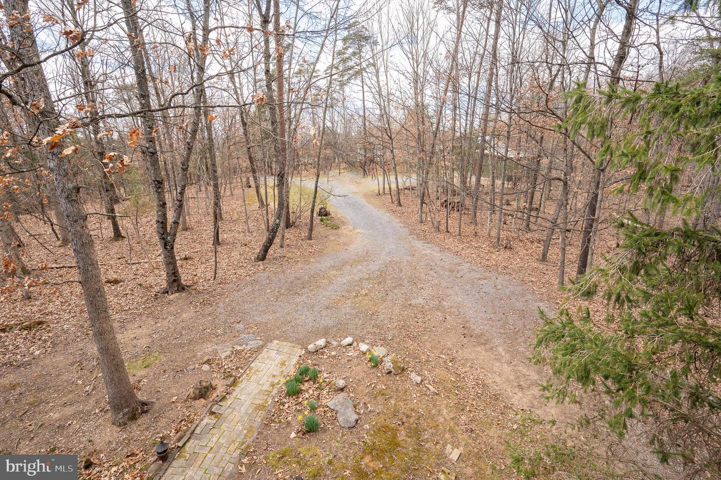 395 Zig Zag Ln