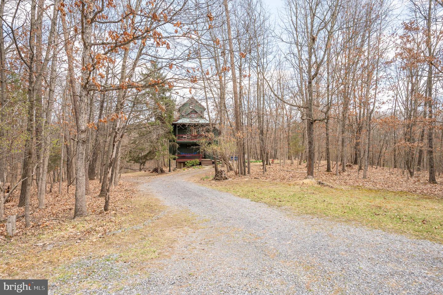 395 Zig Zag Ln
