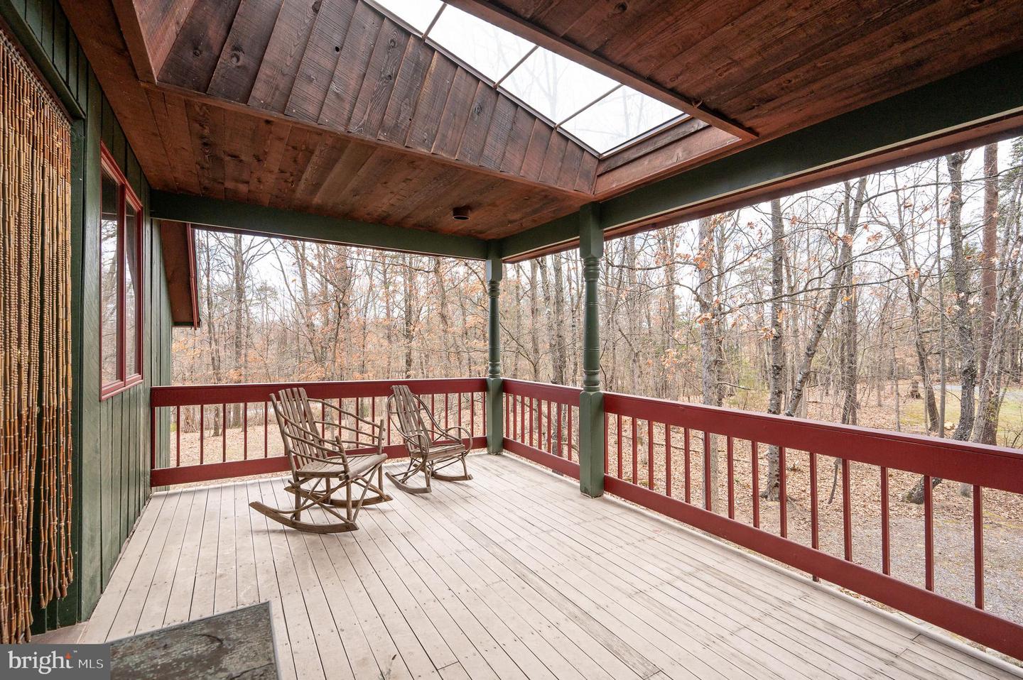 395 Zig Zag Ln
