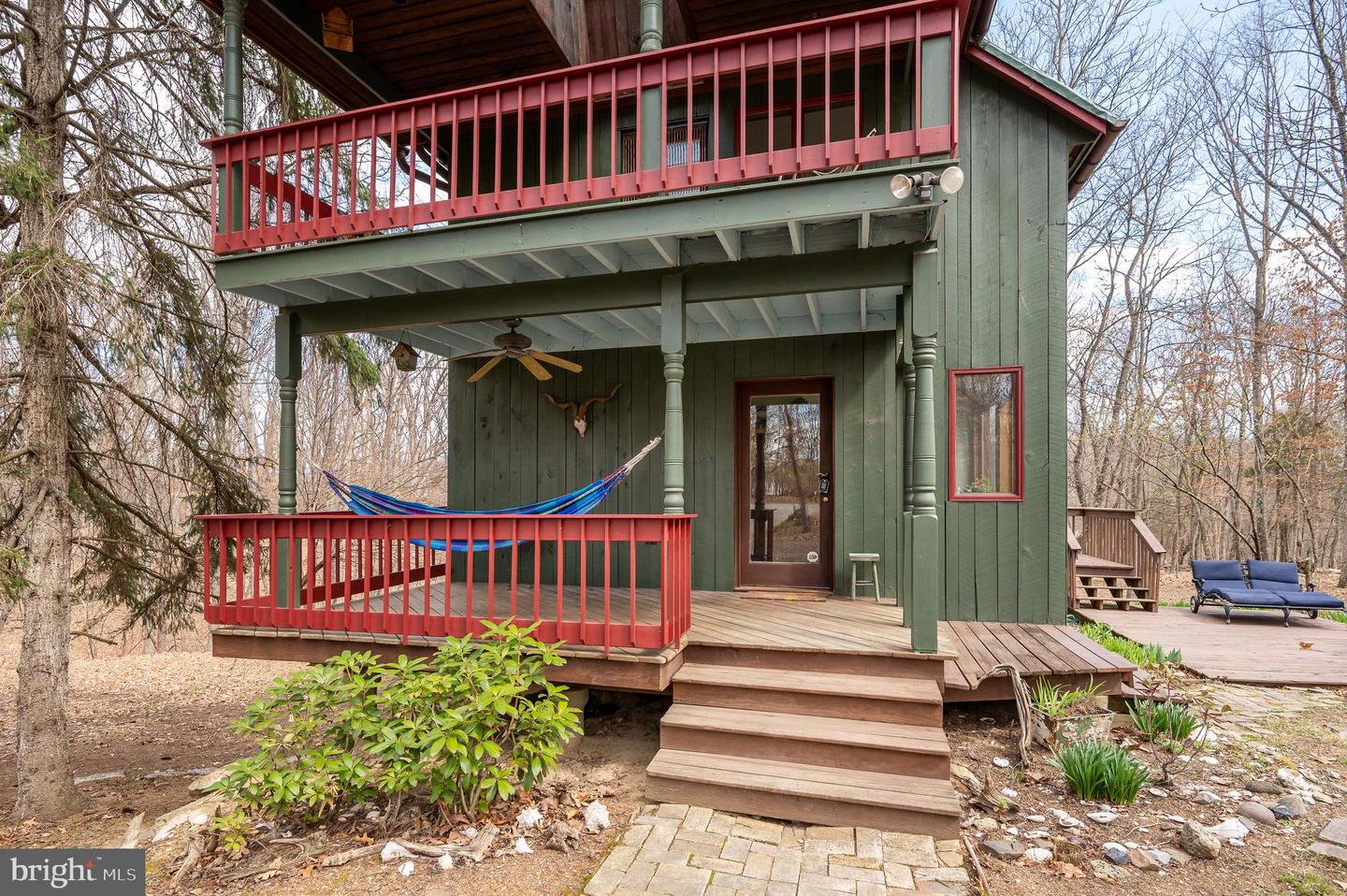 395 Zig Zag Ln