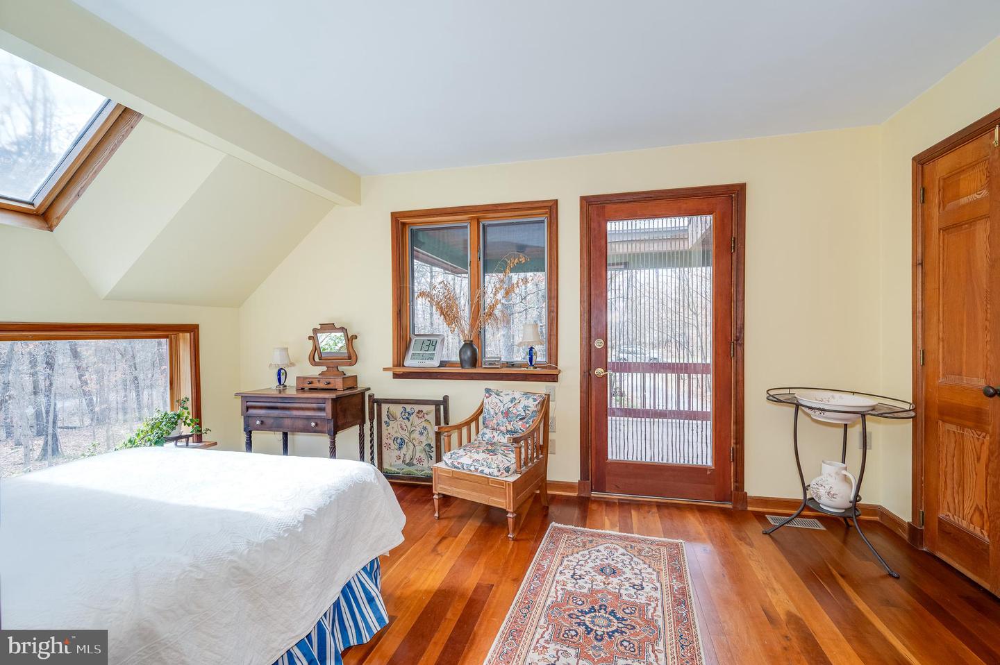 395 Zig Zag Ln