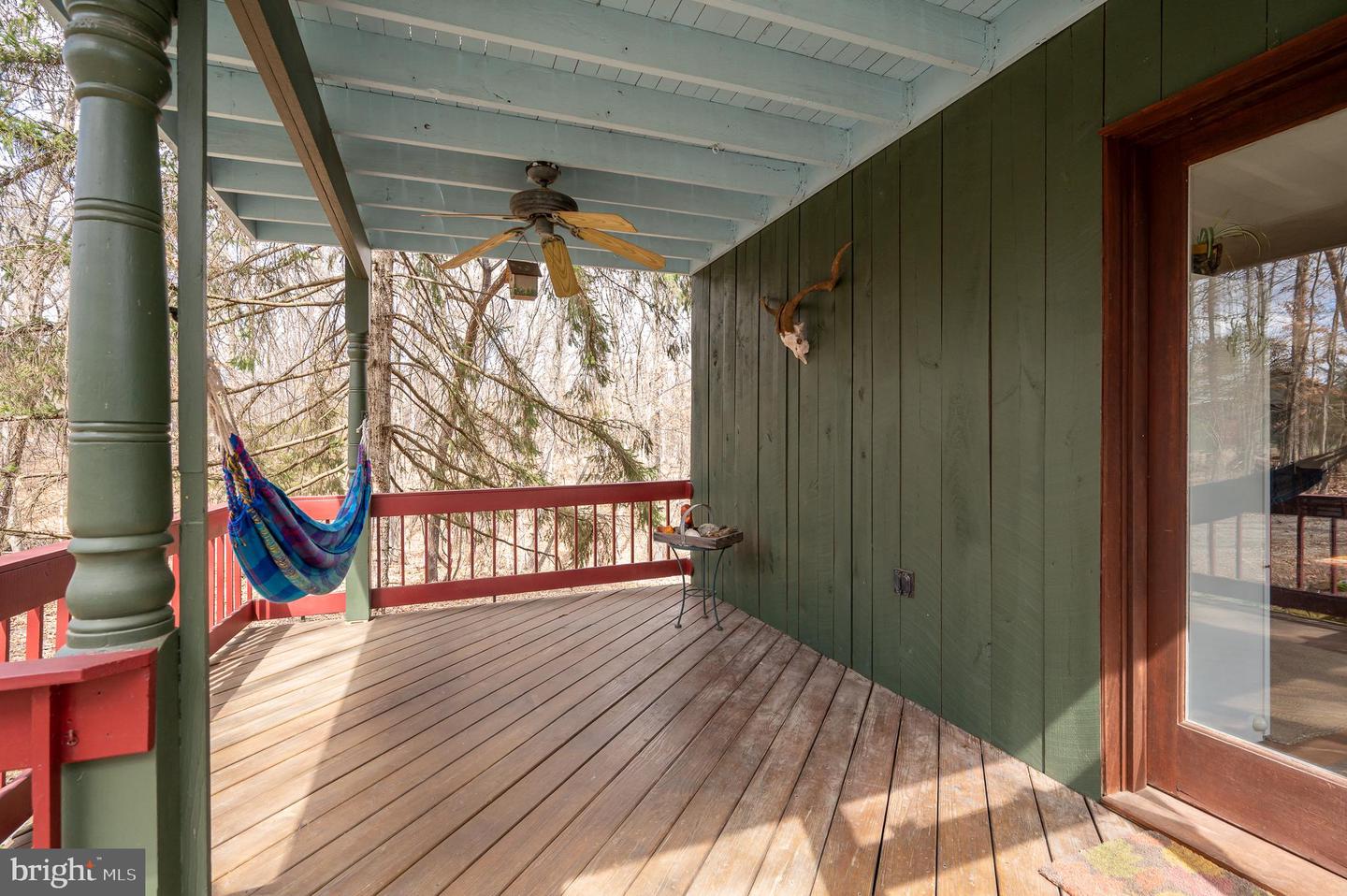 395 Zig Zag Ln