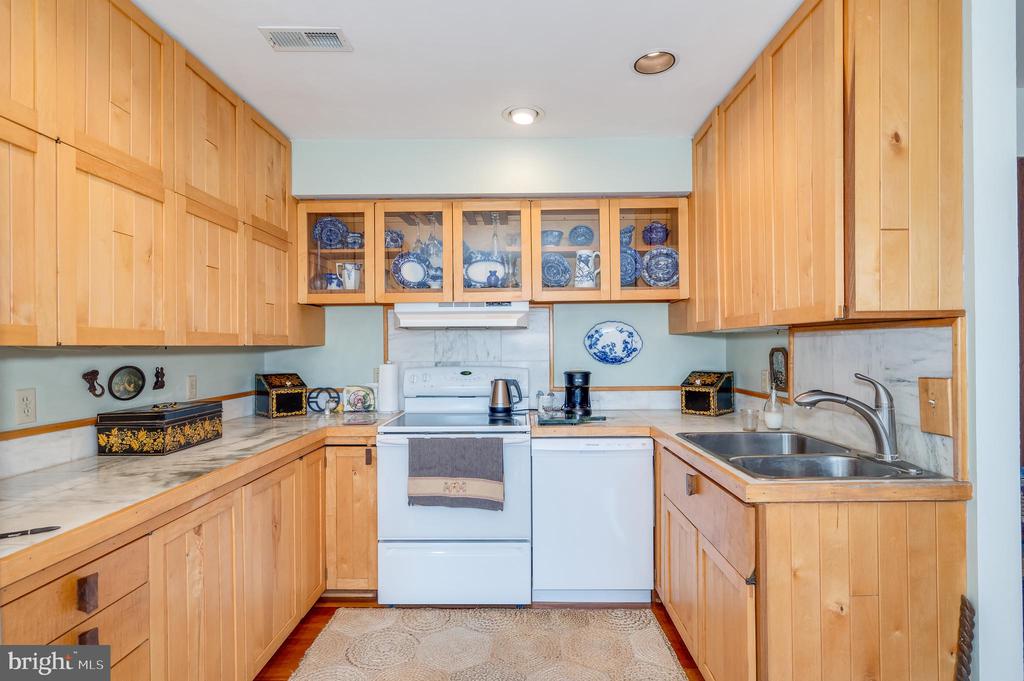 395 Zig Zag Ln