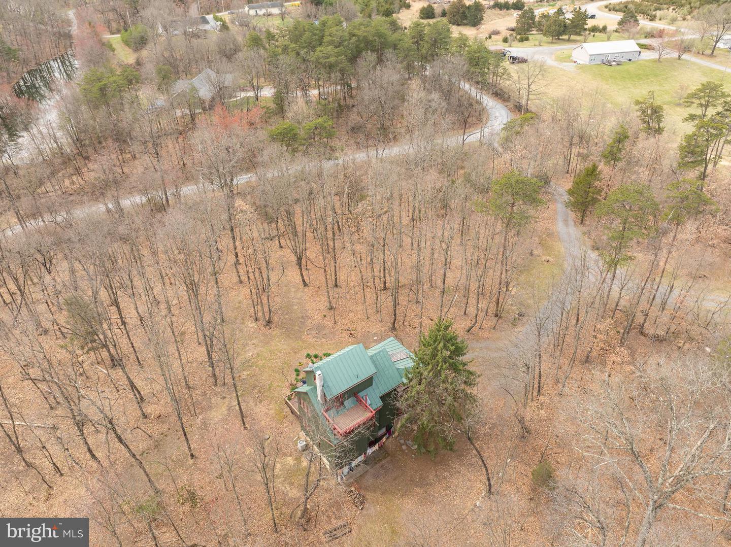 395 Zig Zag Ln