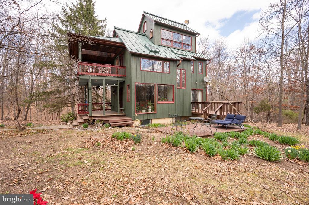 395 Zig Zag Ln