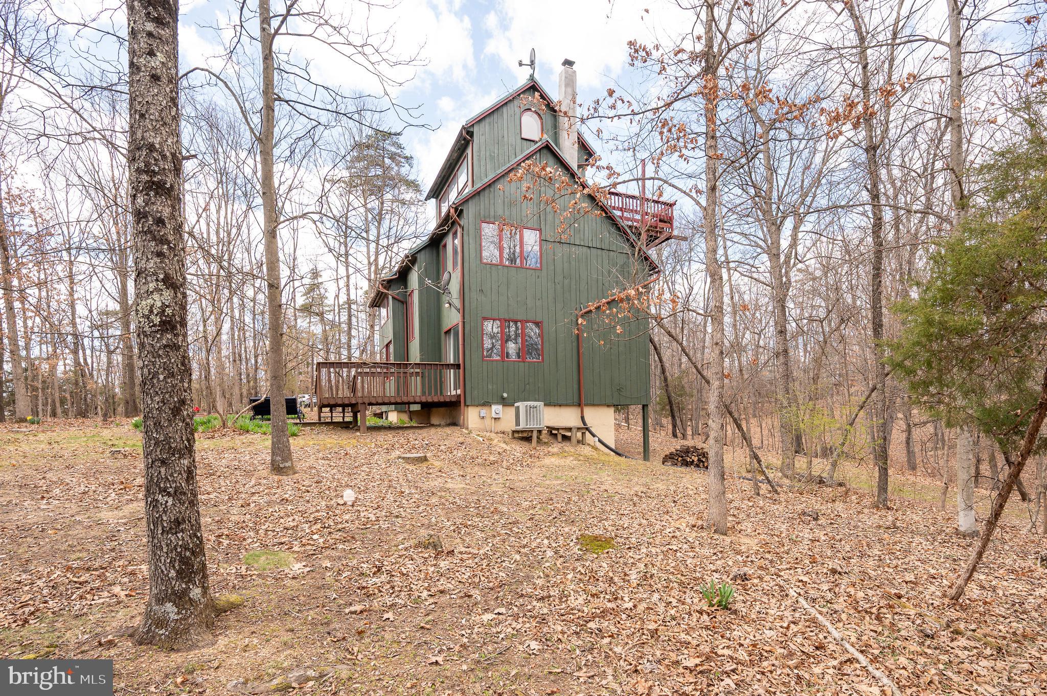 395 Zig Zag Ln