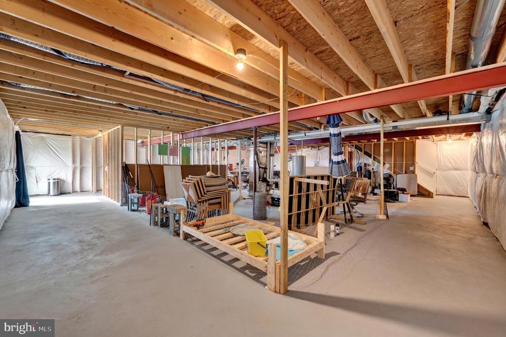 232 MAKERS WAY