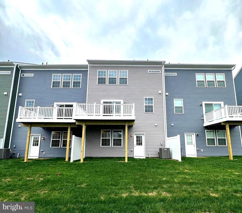 89 STAFFORD PL