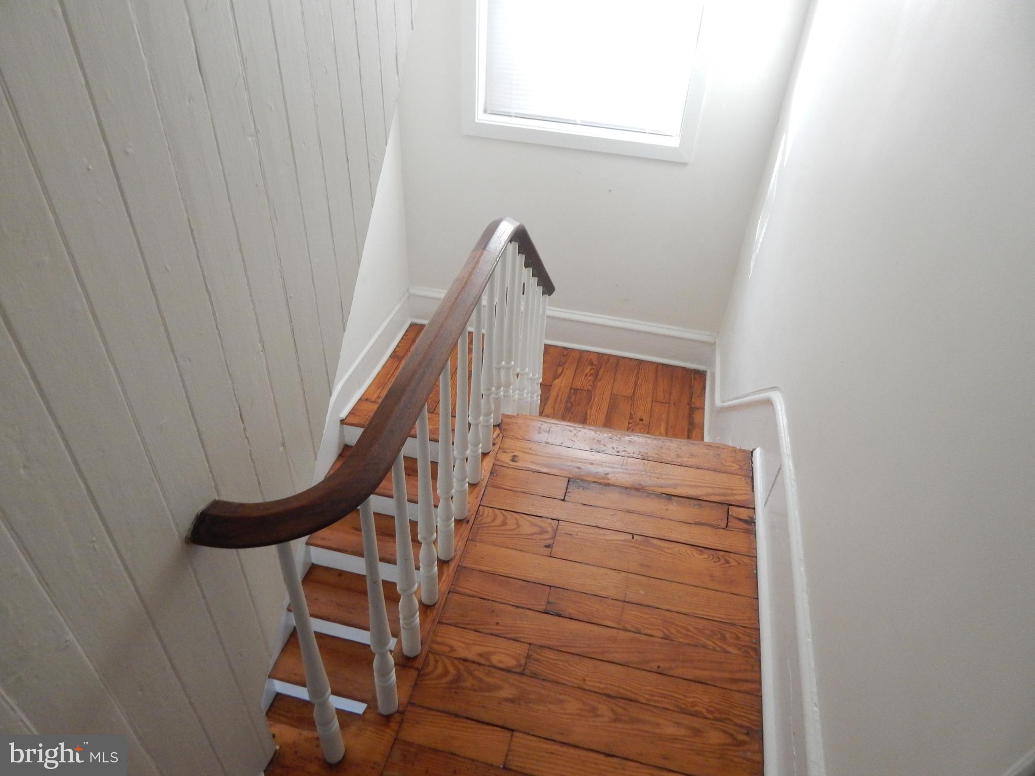507 W JOHN ST