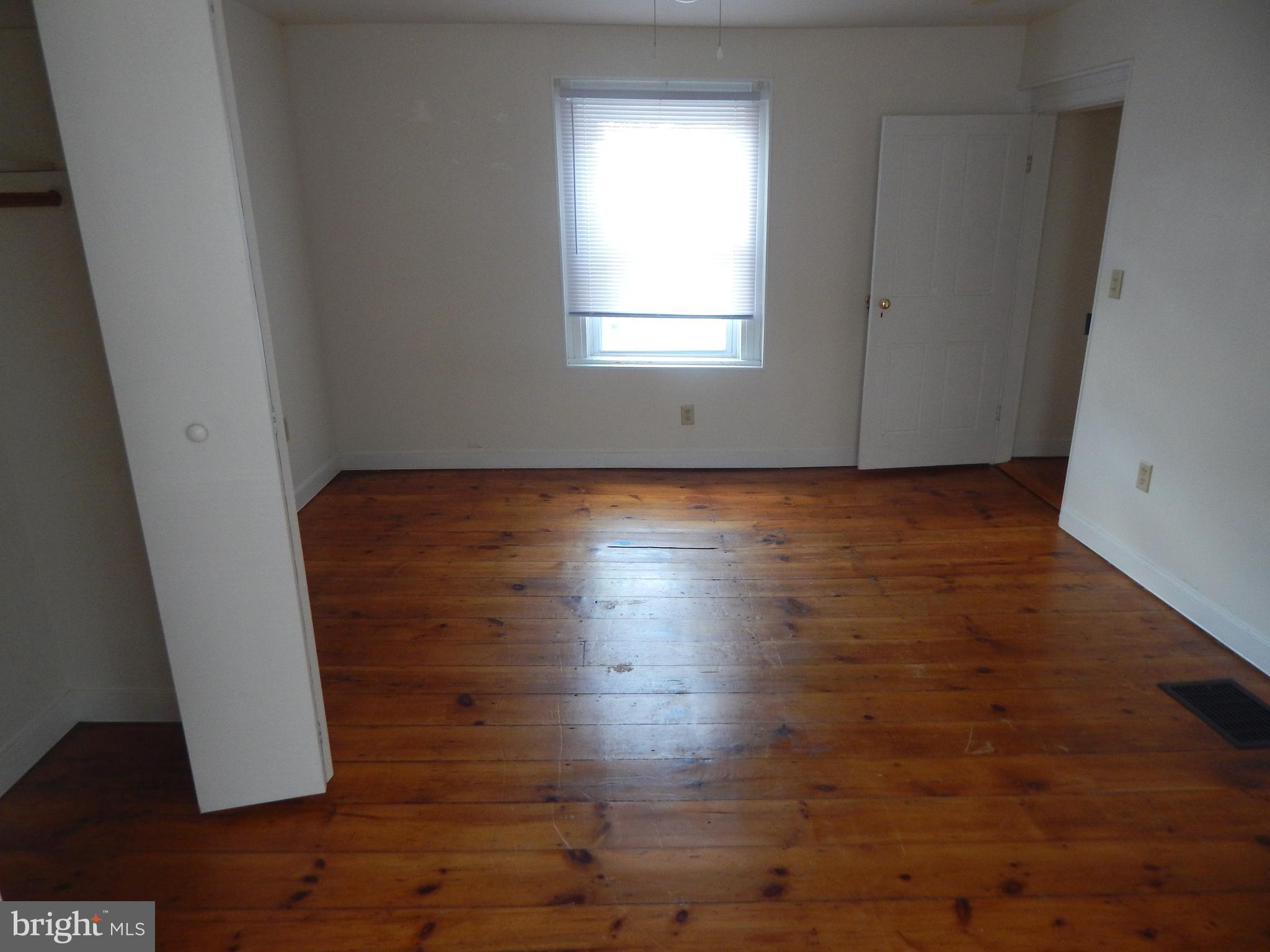 507 W JOHN ST