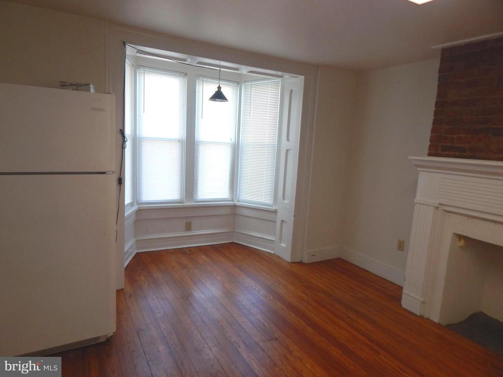 507 W JOHN ST