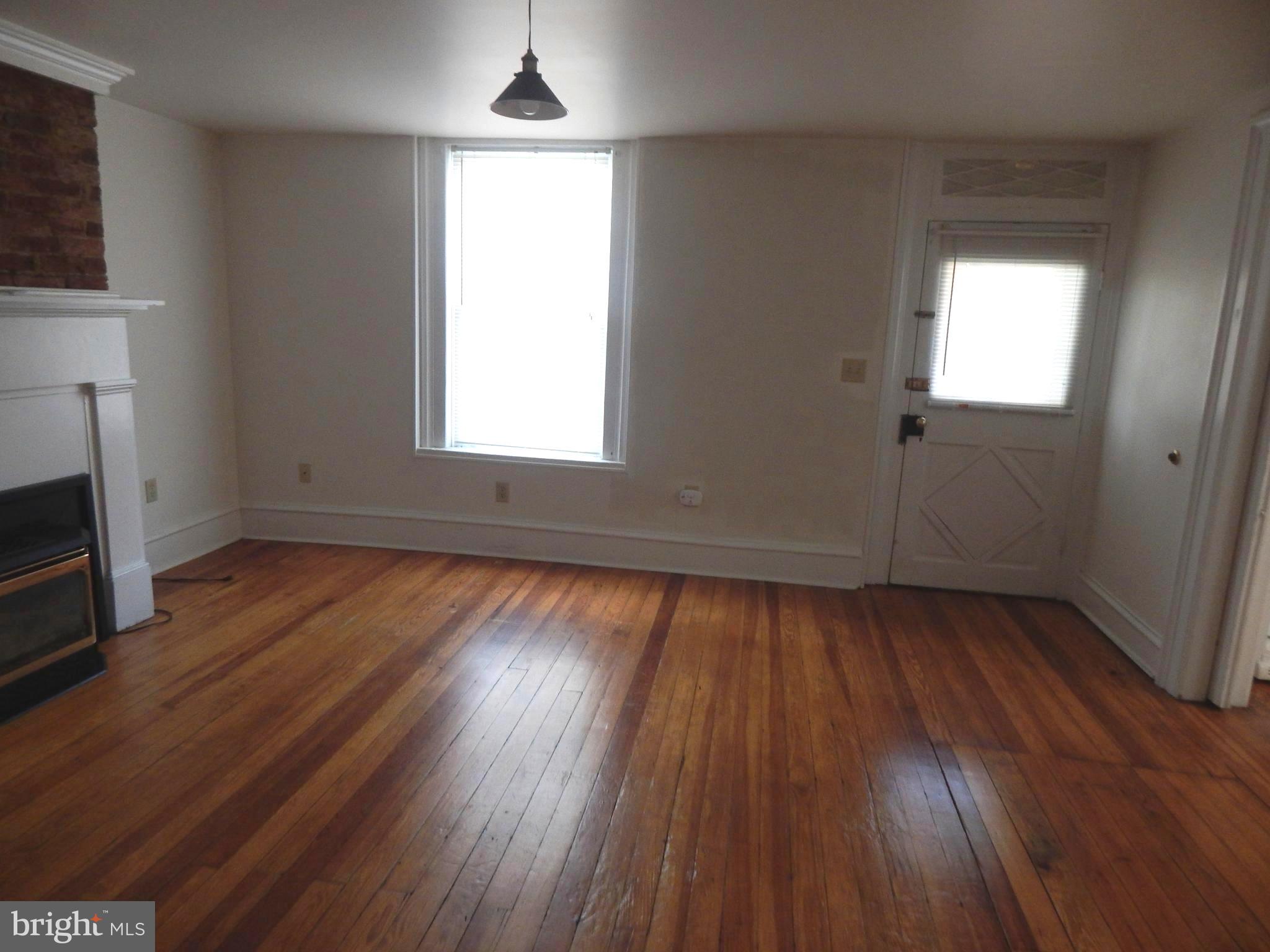 507 W JOHN ST