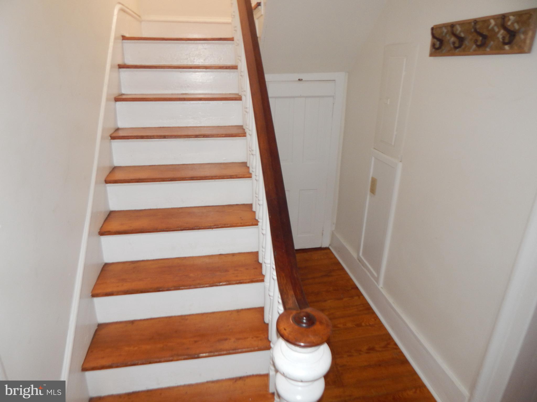 507 W JOHN ST