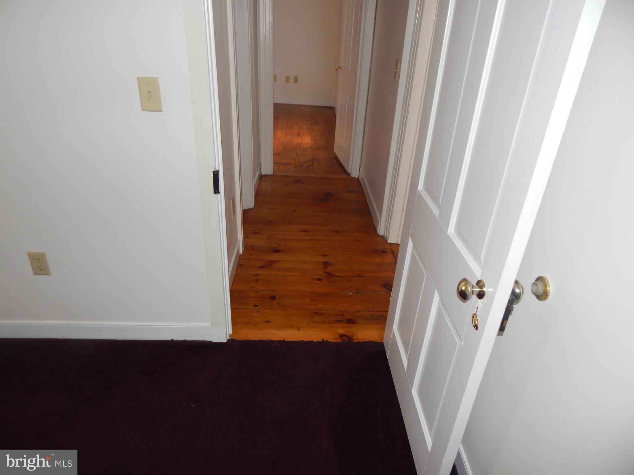 507 W JOHN ST