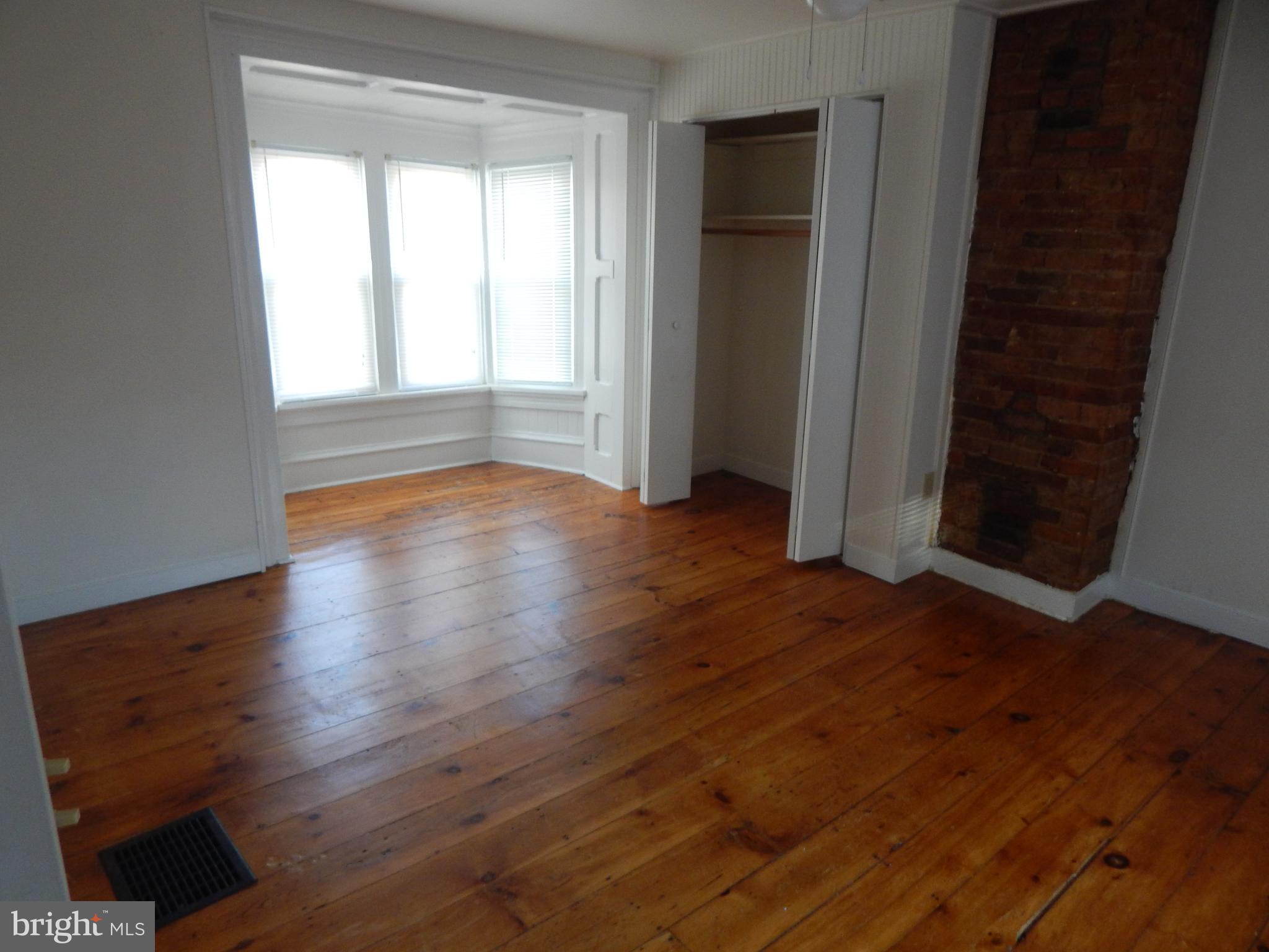507 W JOHN ST