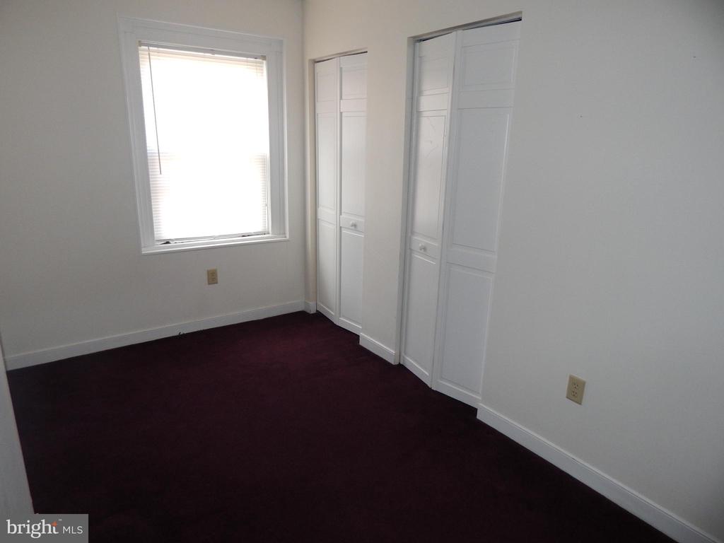 507 W JOHN ST