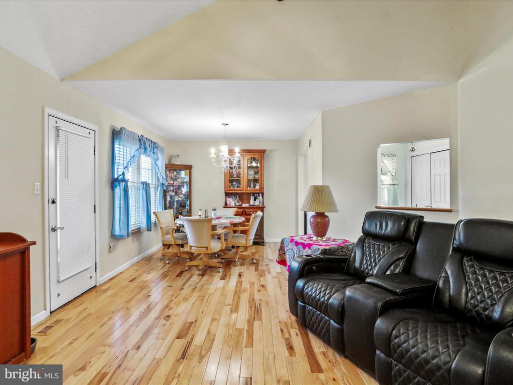 109 FINCH LANE