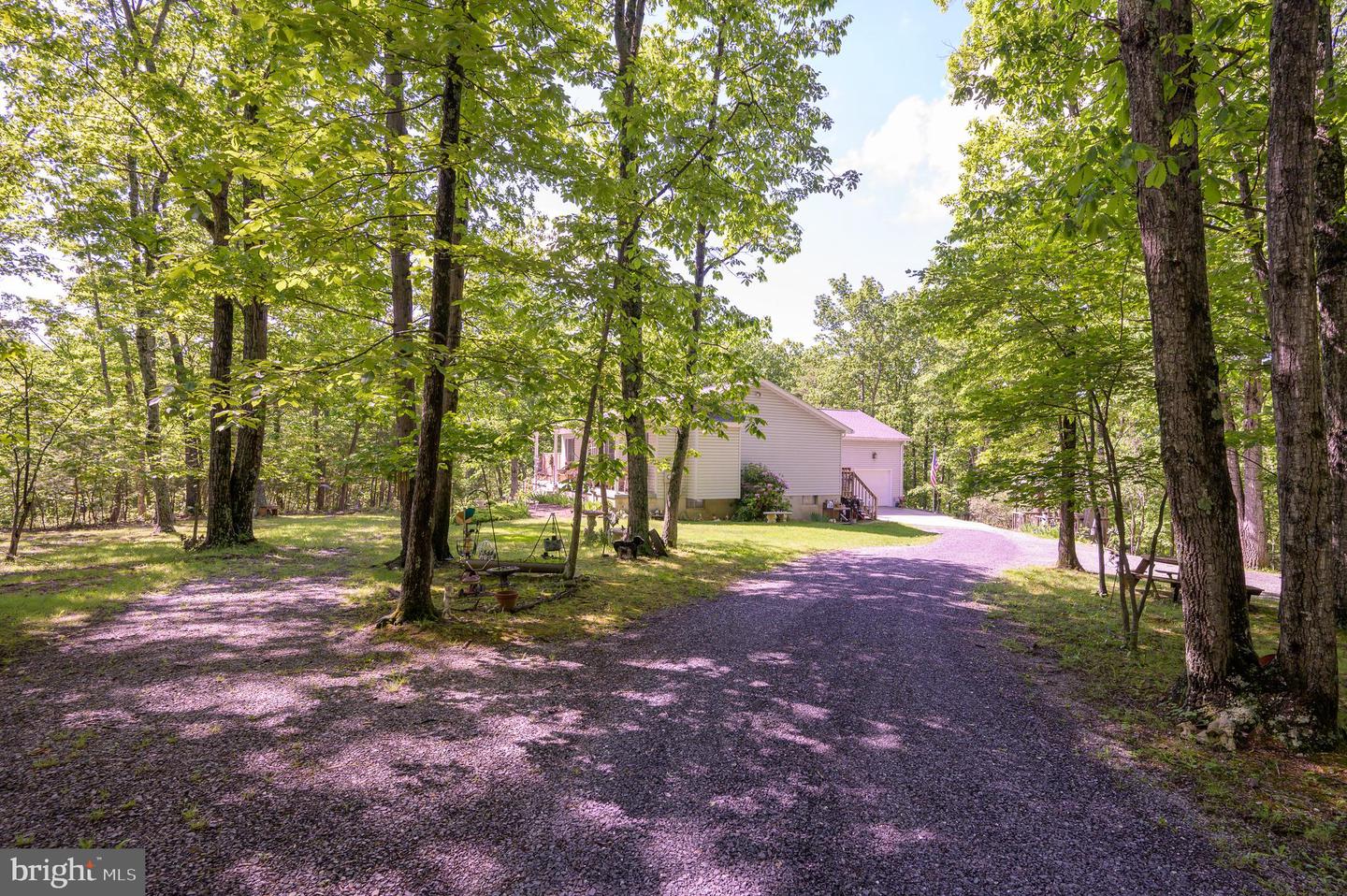 523 Zig Zag Ln