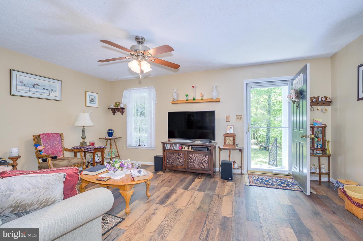 523 Zig Zag Ln