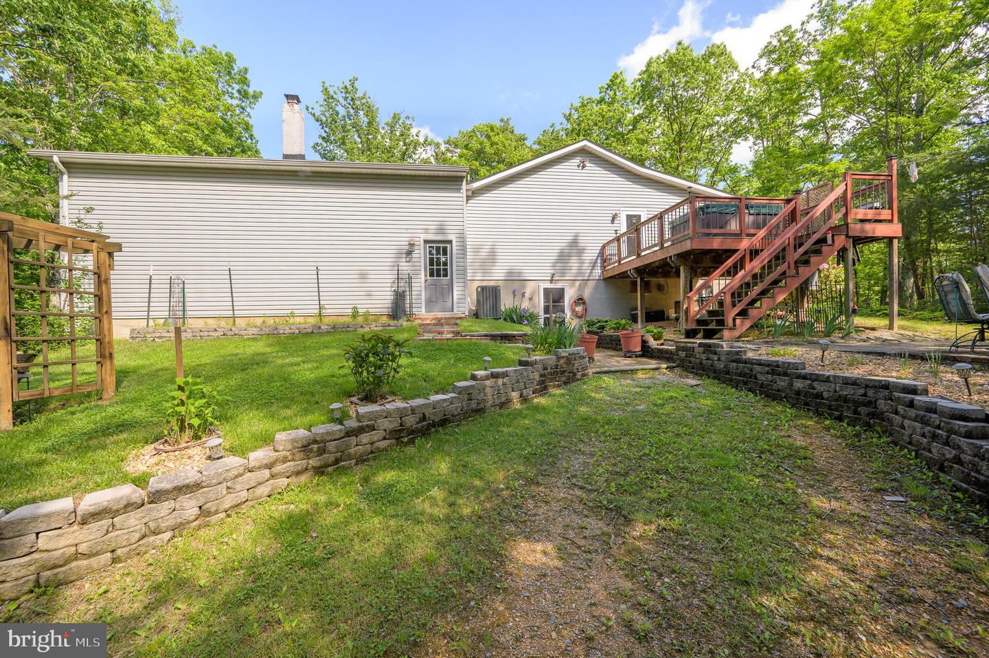 523 Zig Zag Ln