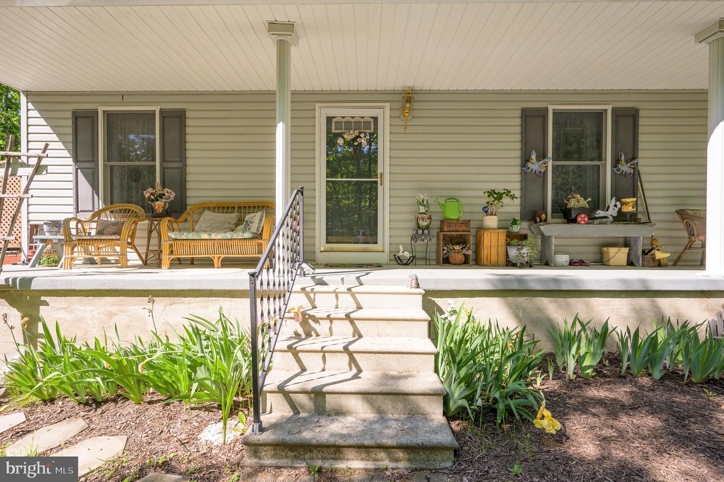 523 Zig Zag Ln