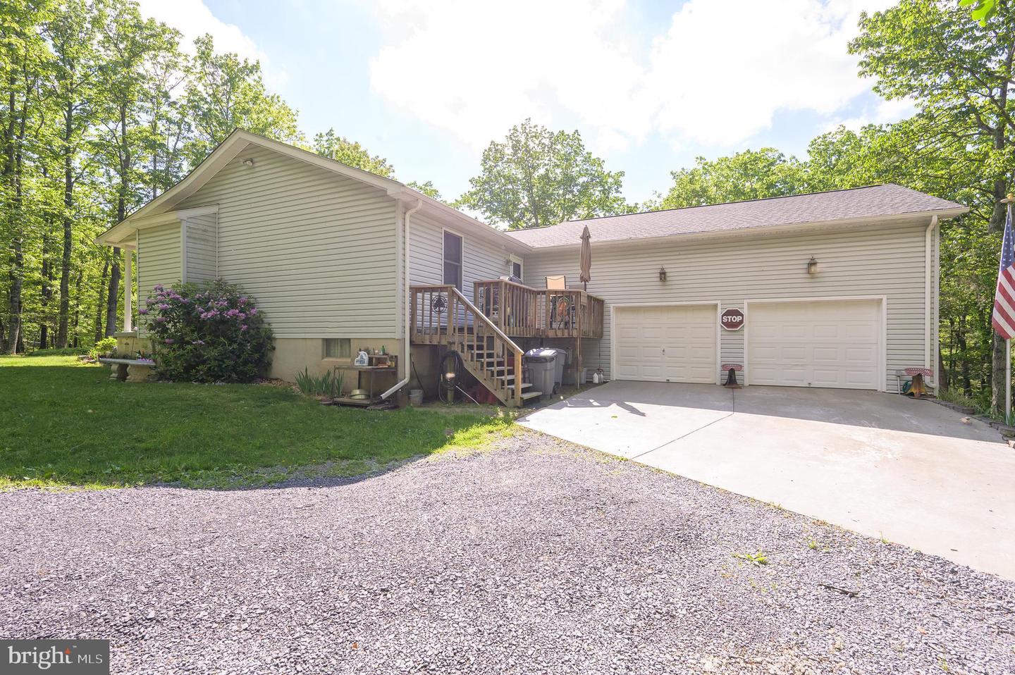 523 Zig Zag Ln