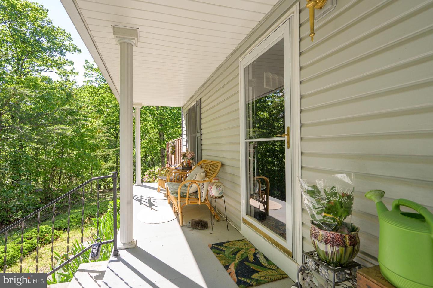523 Zig Zag Ln