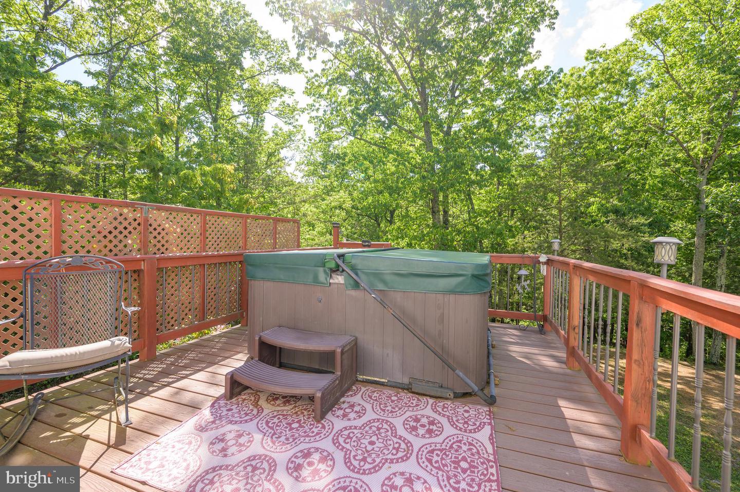 523 Zig Zag Ln