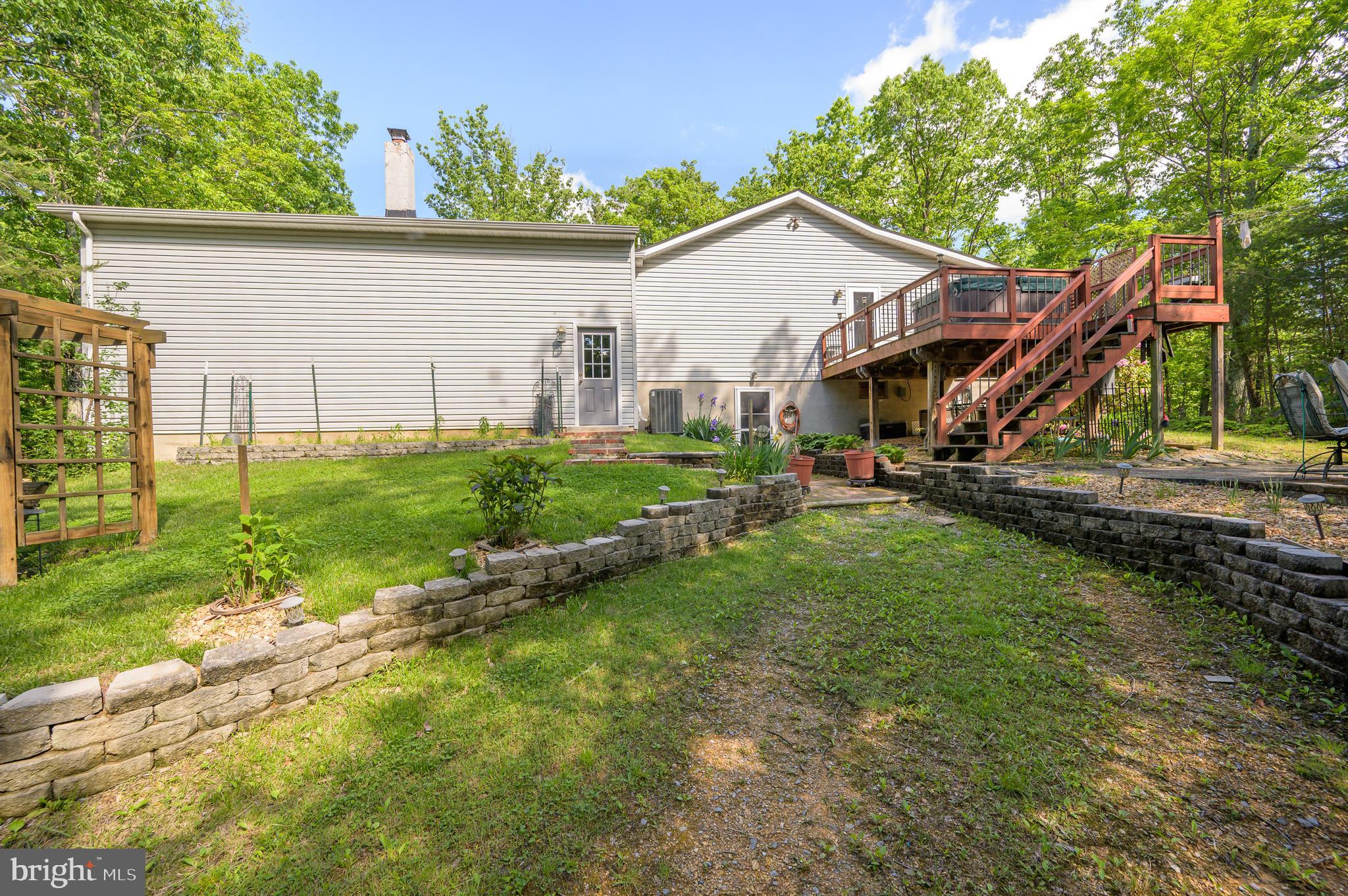 523 Zig Zag Ln