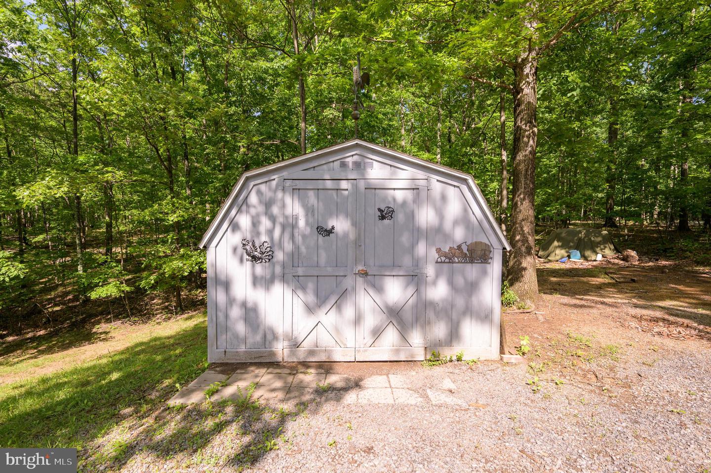523 Zig Zag Ln