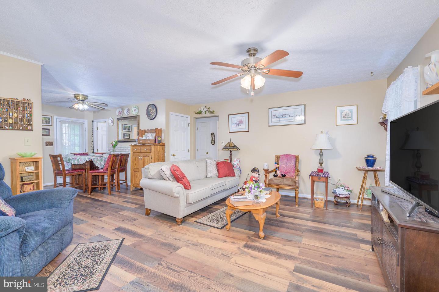 523 Zig Zag Ln