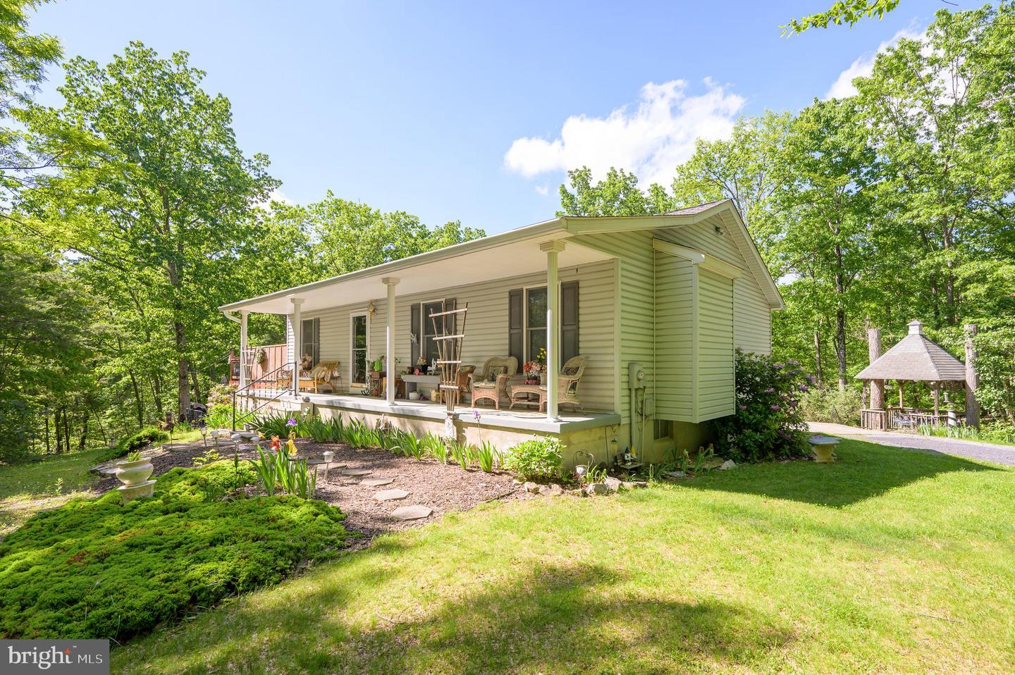 523 Zig Zag Ln
