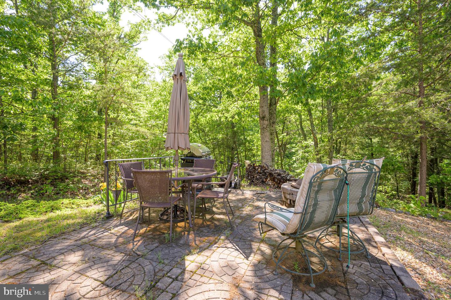 523 Zig Zag Ln