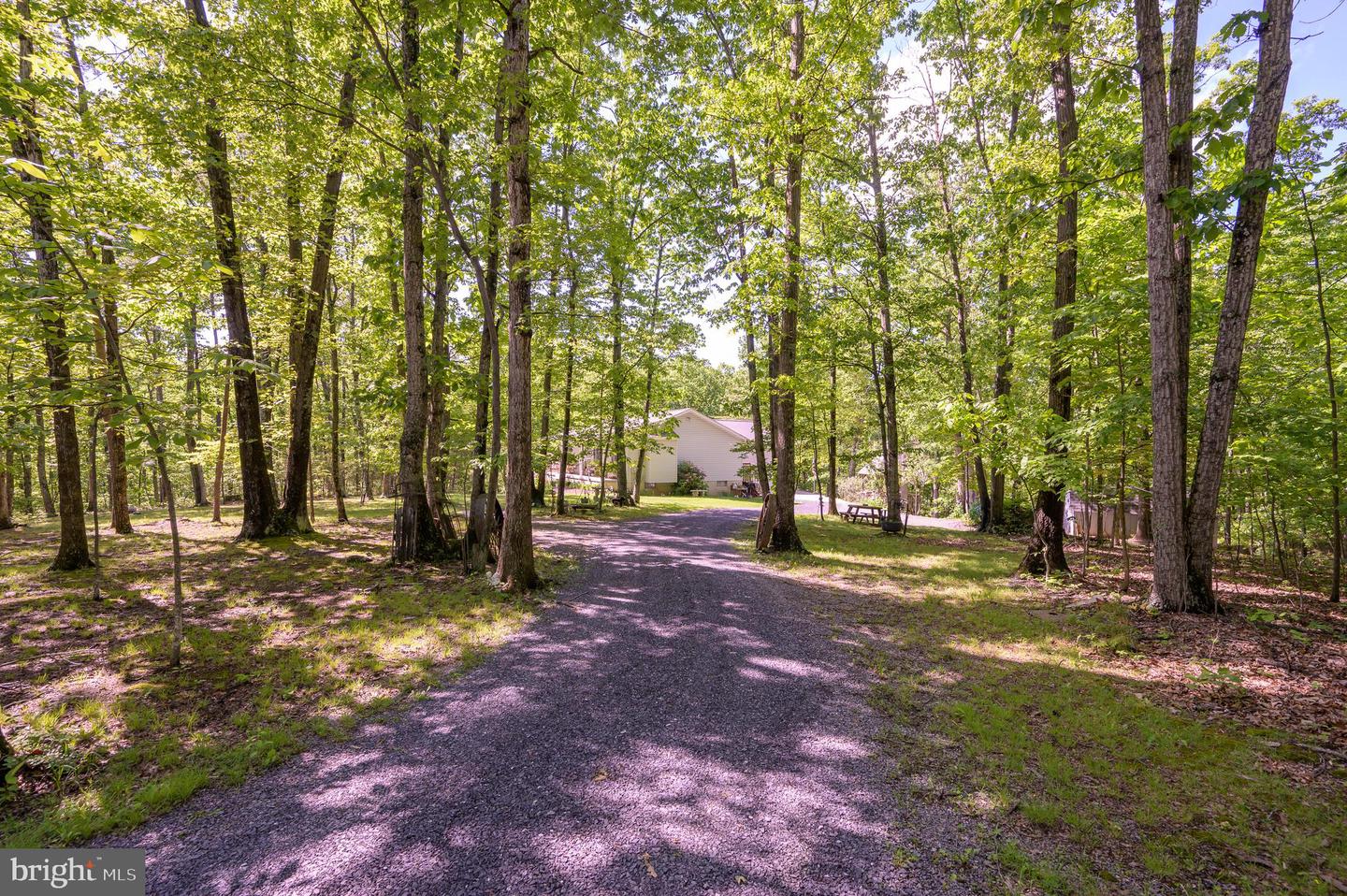 523 Zig Zag Ln