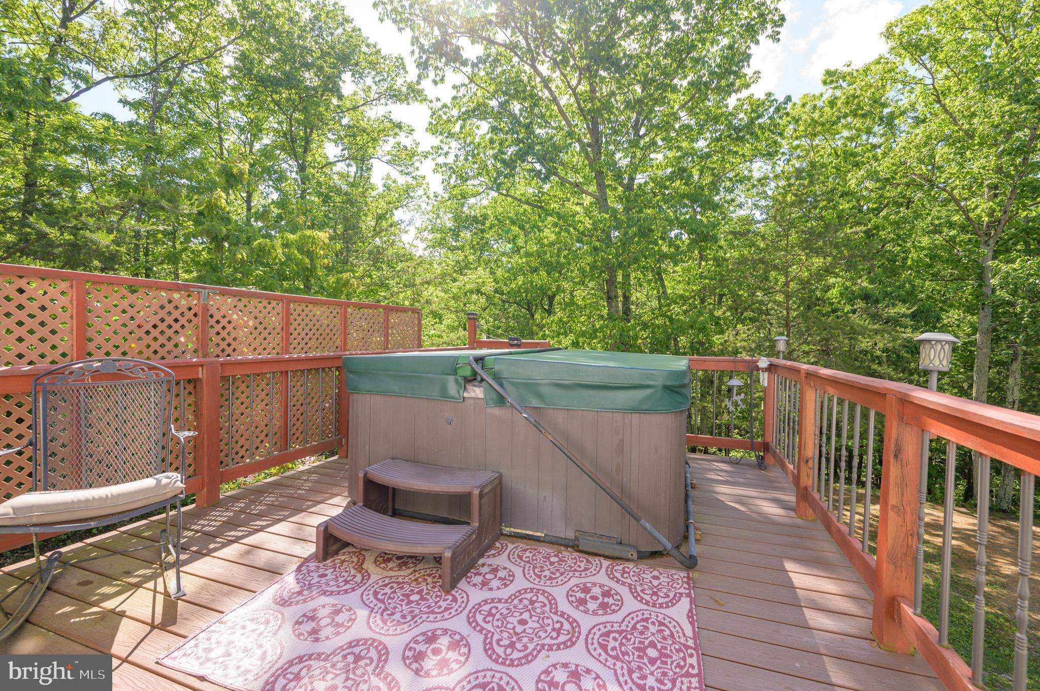 523 Zig Zag Ln