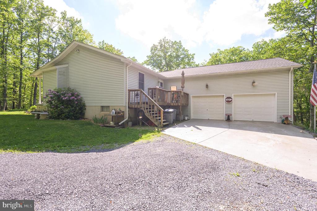 523 Zig Zag Ln