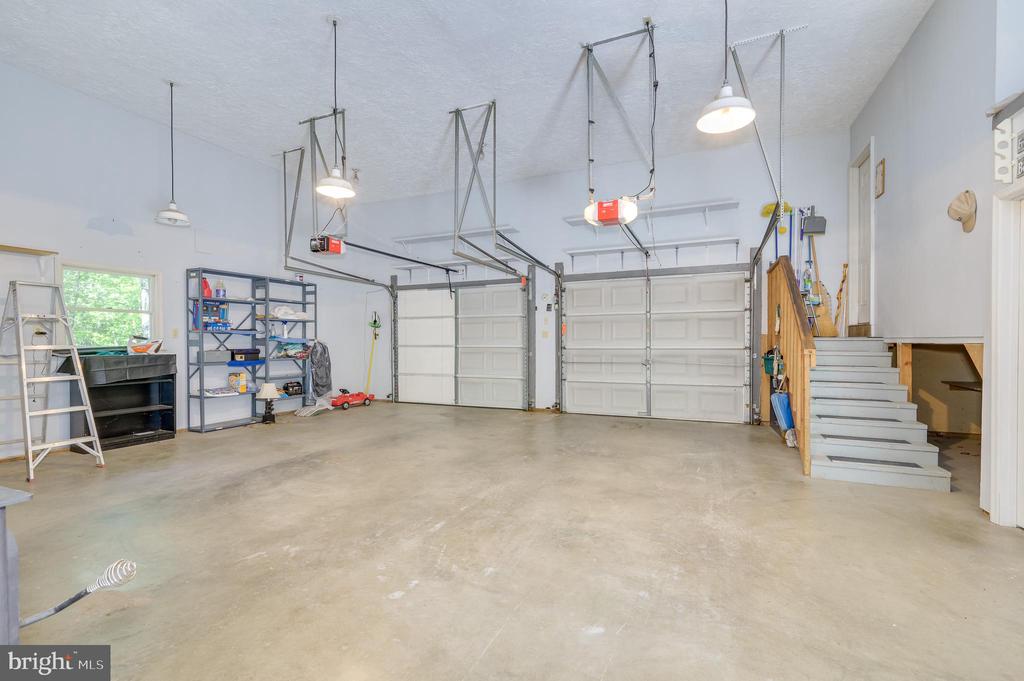 523 Zig Zag Ln