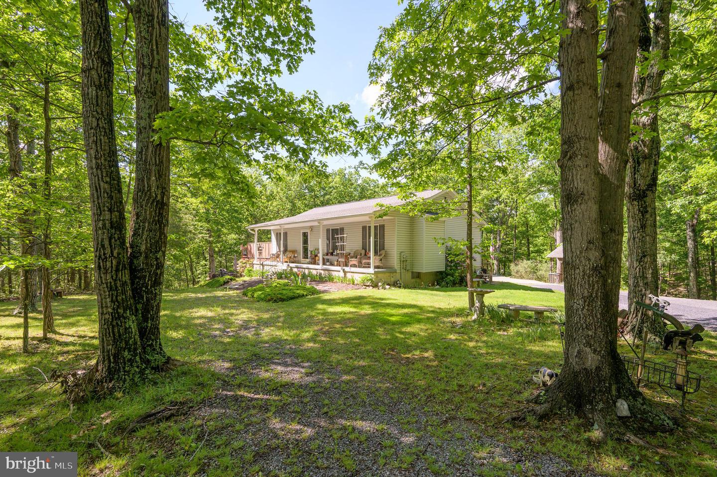 523 Zig Zag Ln