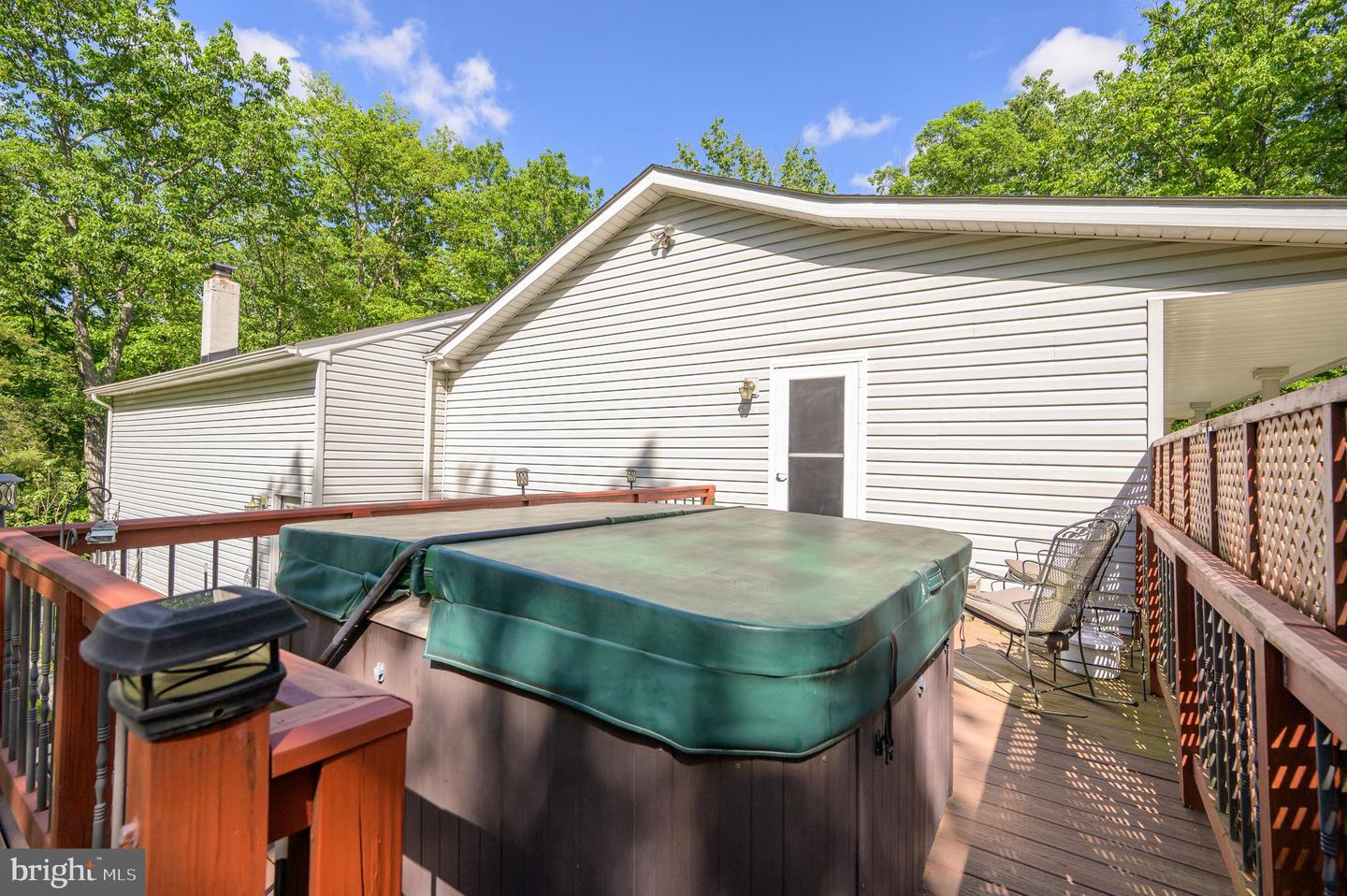 523 Zig Zag Ln