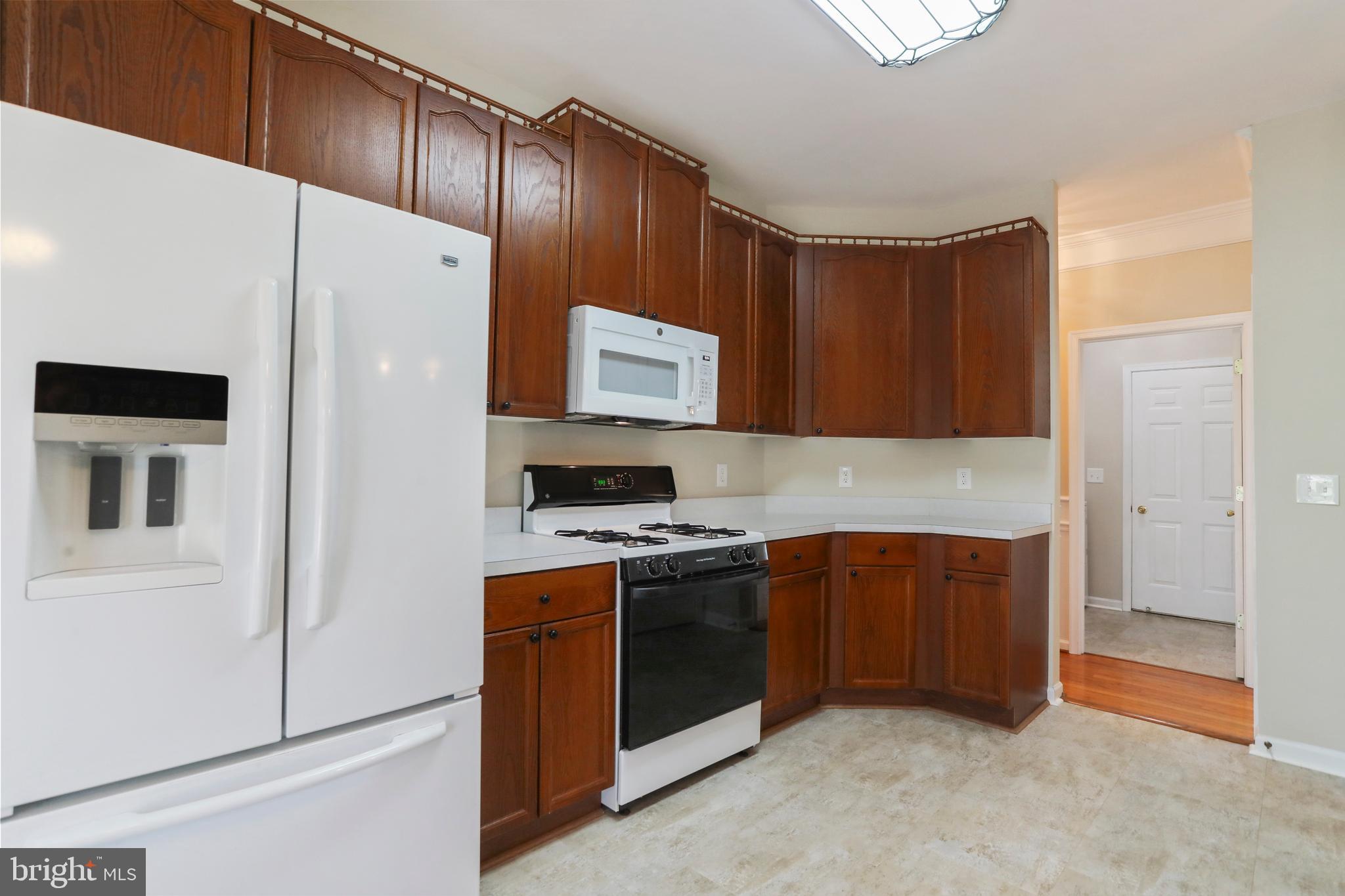 86 Lacosta Blvd