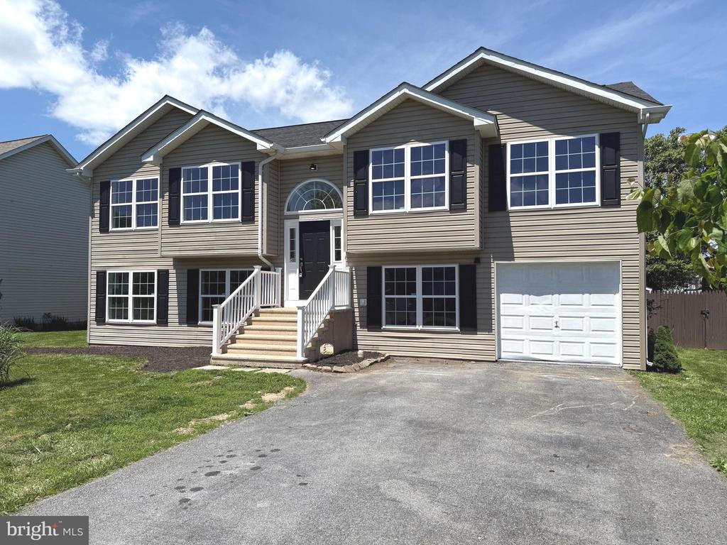 22 HALSEY COURT