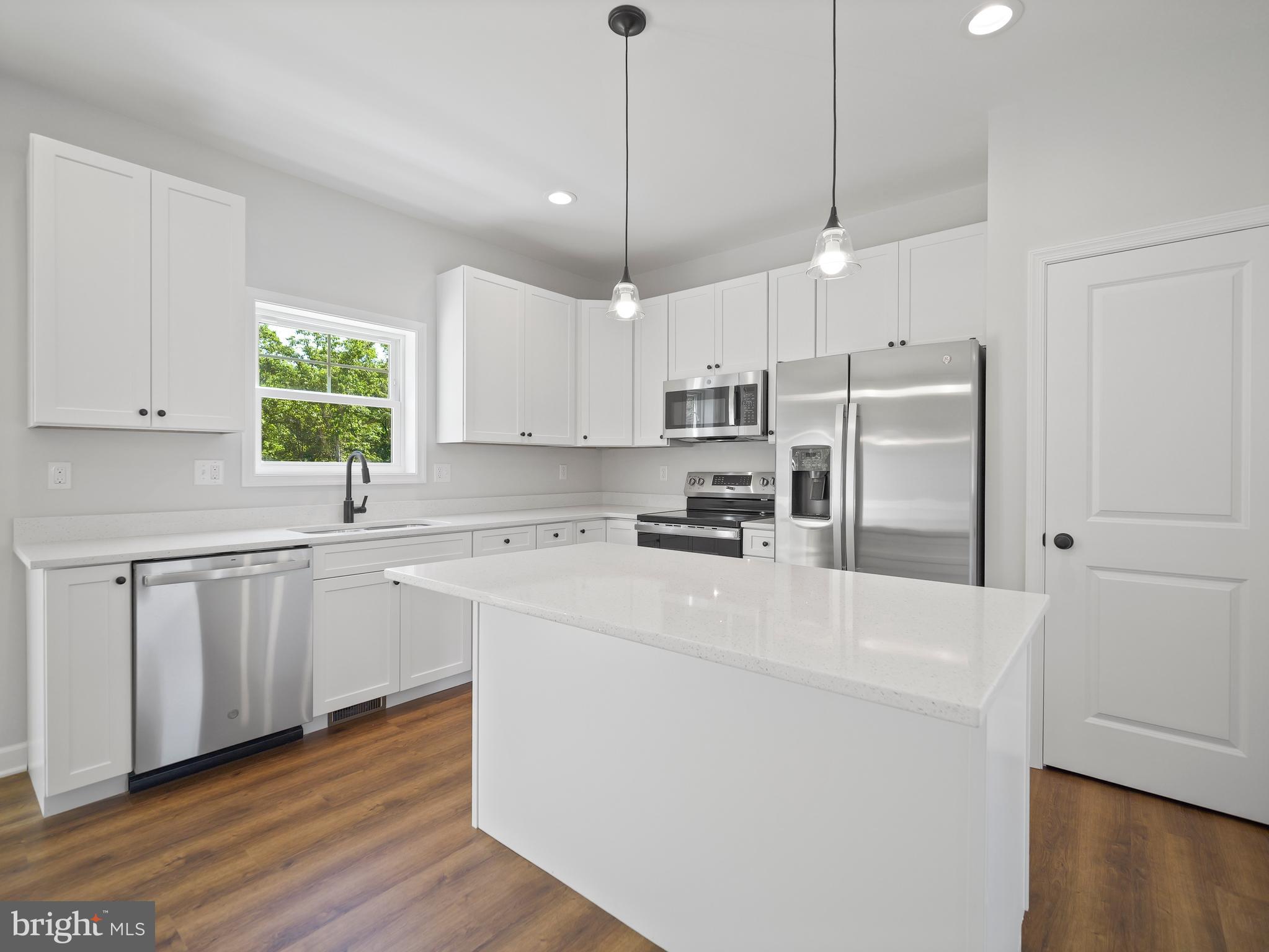 173 Larimar Ln