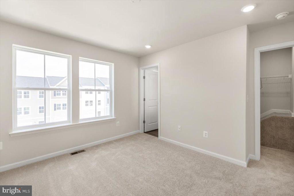 118 MILBURN DR
