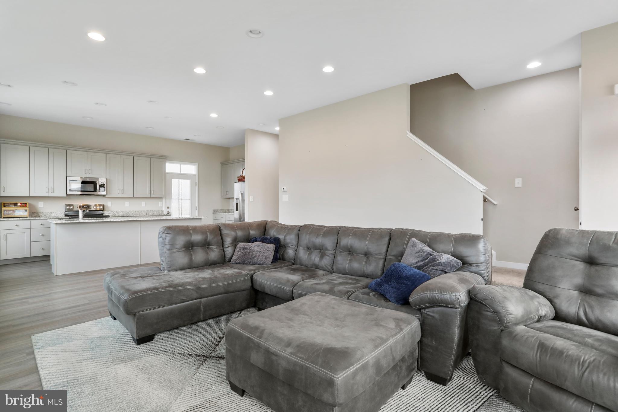 32 BONITA PINE TRAIL