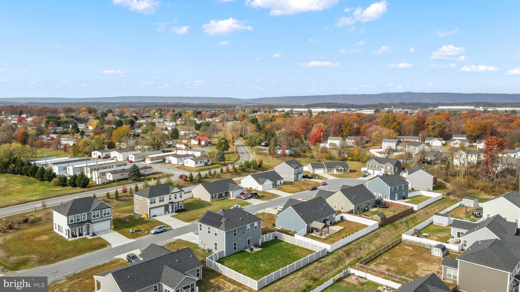 32 BONITA PINE TRAIL