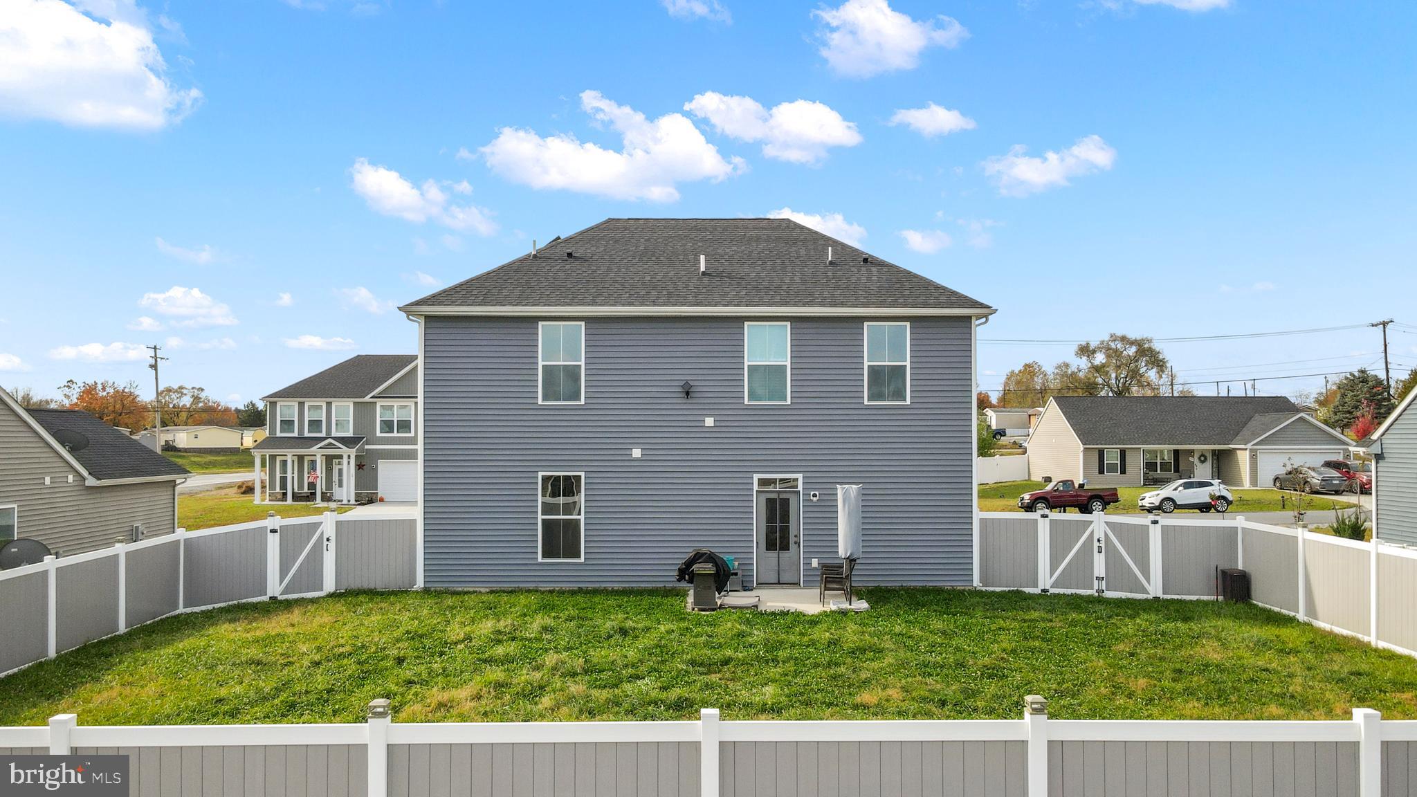 32 BONITA PINE TRAIL