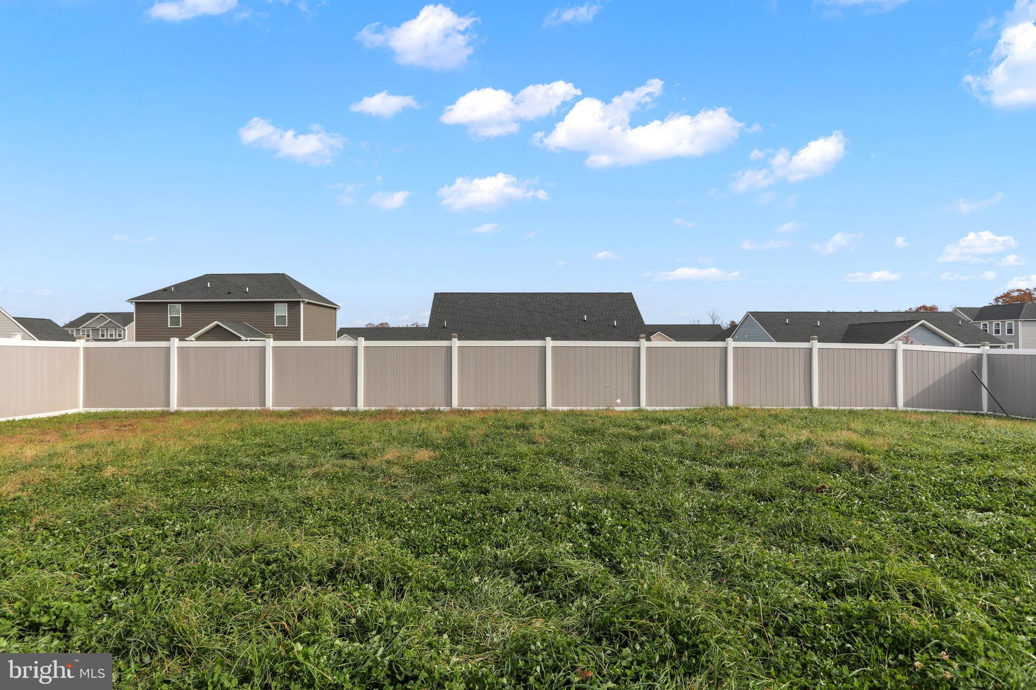 32 BONITA PINE TRAIL